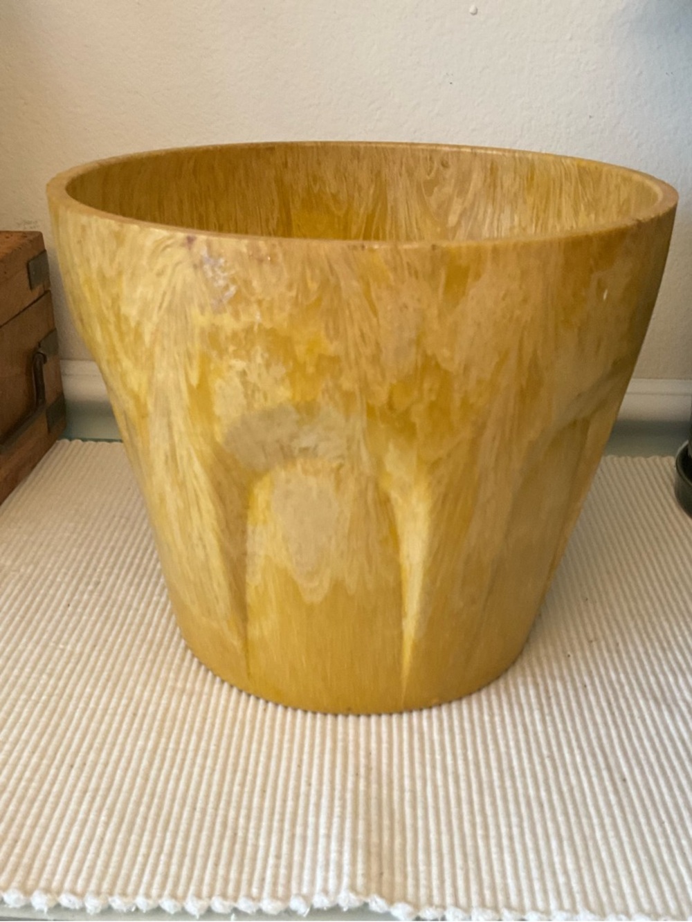 Fesco 6951 Plastic Vintage Planter Cache pot Harvest Gold marbled
